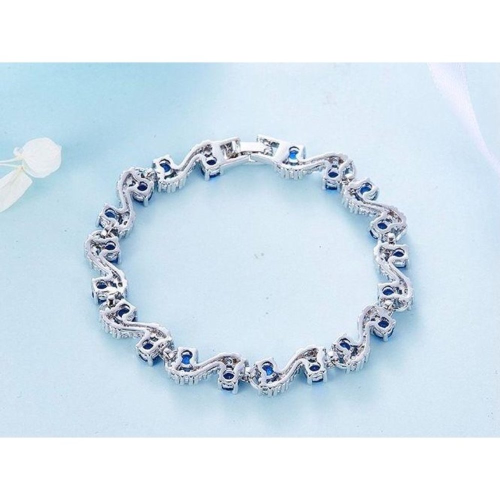 BRAND NEW Beautiful Waterdrop Crystal Bracelet fo - Picture 3 of 8